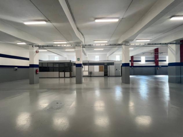 Immobile di 2000 m² con 1 locale in affitto a Lumezzane - Foto 6
