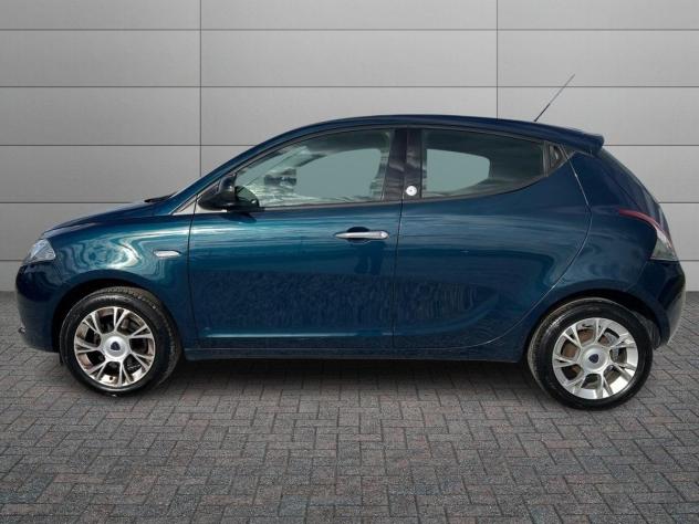 Lancia Ypsilon III 2015 1.2 Gold ecochic Gpl 69cv - Foto 2