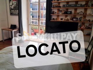Stanza in appartamento in affitto a Roma