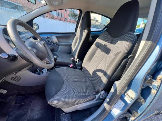 Toyota Aygo 1.0 12V VVT-i 5 porte - Foto 9