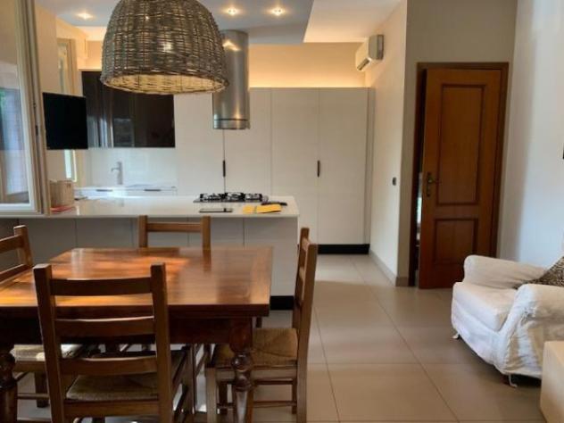 Villa di 200 m² con 5 locali e box auto in vendita a Carpi