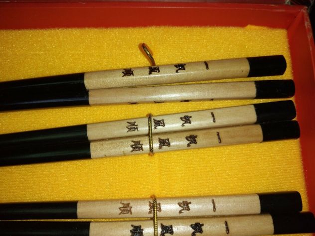 SCATOLA CONTENTE 10 BACCHETTE CINESI CON SUPPORTO - Foto 5