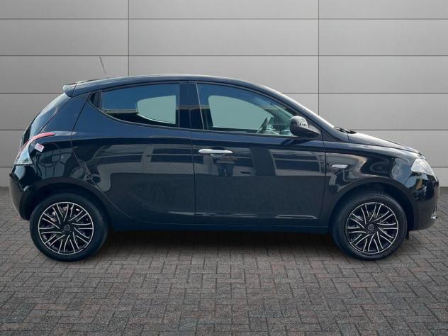 Lancia Ypsilon 1.0 FireFly 70cv Hybrid Silver - Foto 3
