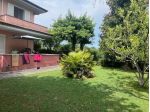 Villetta bifamiliare in vendita a Marina di Massa - Massa 180 mq  Rif: 1335602
