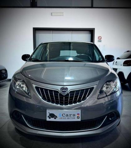 Lancia Ypsilon 1.0 70CV Hybrid Silver - Foto 3