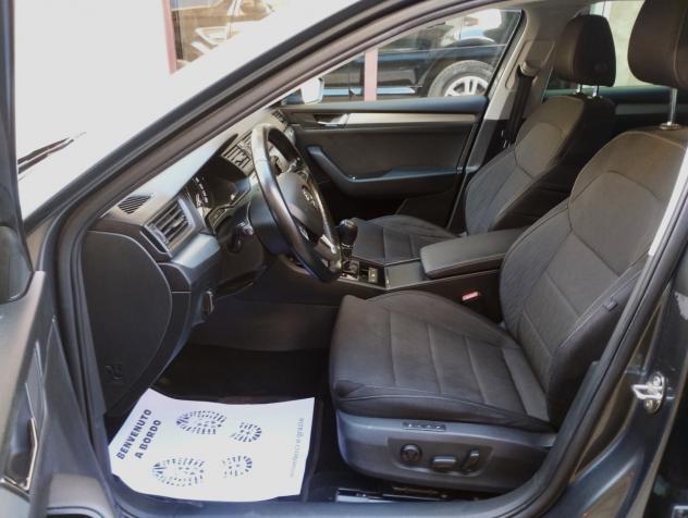 Skoda Superb 2.0 TDI DSG Wagon Style - Foto 9