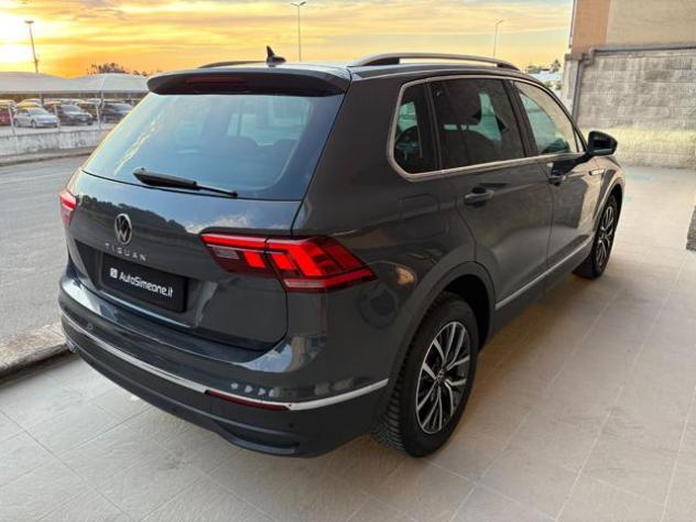 VOLKSWAGEN Tiguan 2.0 TDI 150 CV SCR DSG Life rif. 23823864 - Foto 5