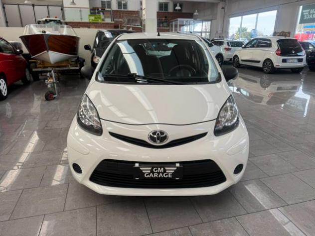 TOYOTA Aygo 1.0 12V VVT-i 5 porte Active Connect rif. 24096888