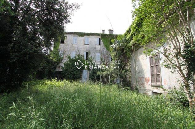 BESANA IN BRIANZA: IN VENDITA VILLA STORICA CON TERRENO EDIFICABILE DI MQ. 3.222 - Foto 11