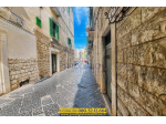 Soluzione indipendente con terrazzo privato in vendita a Molfetta