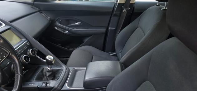 Jaguar E-Pace 2.0D 150 CV - Foto 9