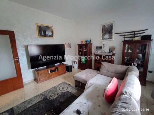 Casa singola con due appartamenti più mansarda e ampio scoperto esclusivo. - Foto 2