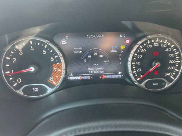 Jeep Renegade 1.3 T4 DDCT 150cv Longitude - Foto 9