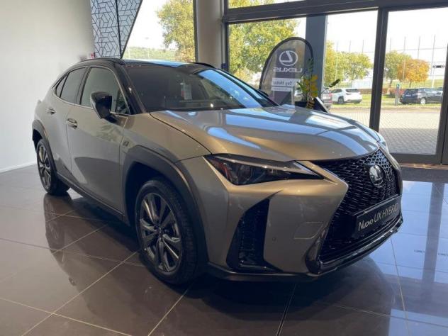 Lexus UX 300h F-Design - Foto 3