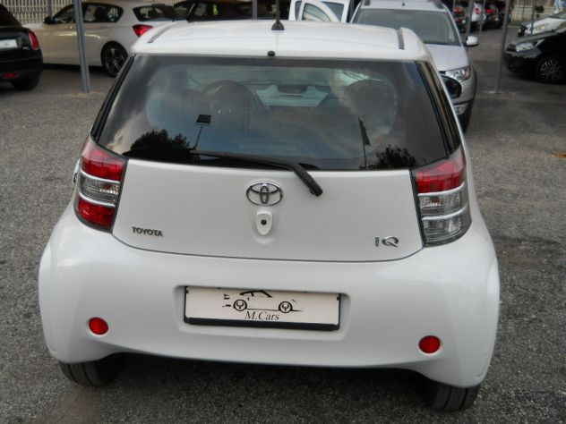 TOYOTA - iQ - 1.4 TURBO-DIESEL 90 CV Executive - Foto 4