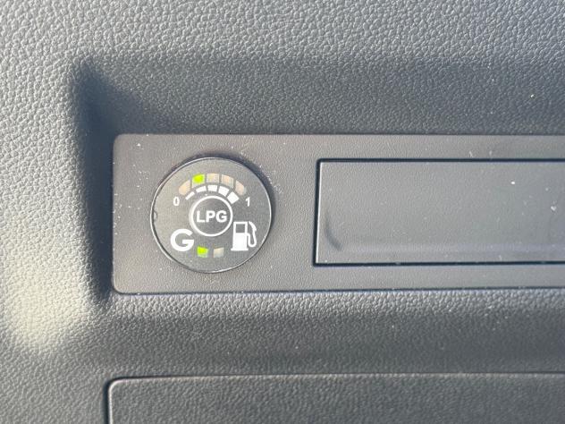 Renault Captur TCe 100 CV GPL Equilibre - Foto 10