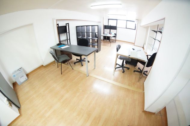 Locale pronto con parcheggio - Foto 4