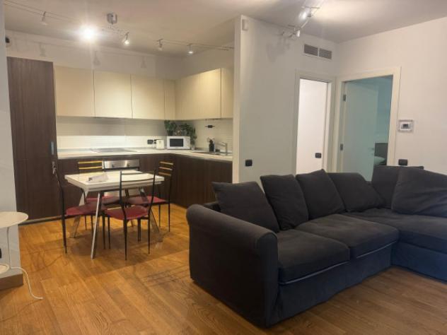 Appartamento di 69 m² con 2 locali e box auto in affitto a Milano - Foto 2