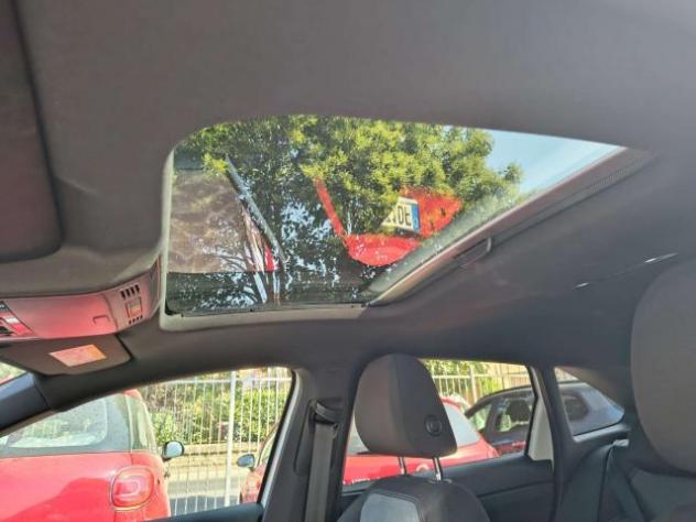 Volkswagen Taigo 1.0 tsi R-Line 110cv - Foto 8