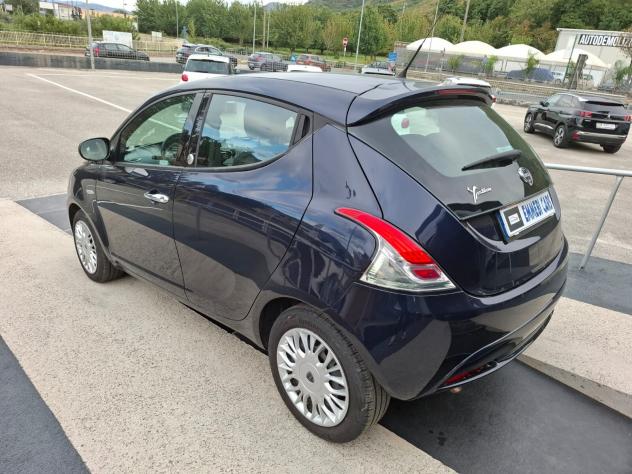 LANCIA YPSILON 1.2 ECOCHIC GPL CASA MADRE 69 CV - Foto 4