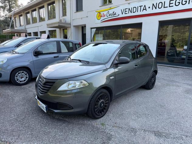 Lancia Ypsilon 1.2 69 CV 5 porte Platinum - Foto 2