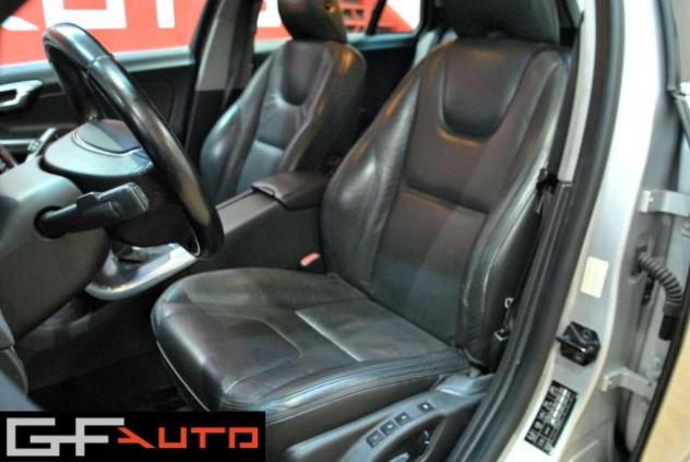 Volvo V60 V60 I 2010 2. R-design * INTERNI IN PELLE * - Foto 6
