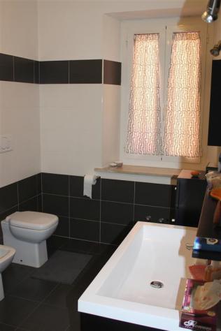 Elegante casa a schiera ristrutturata nel cuore del paese - Foto 14