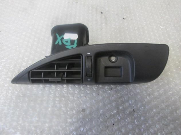 1488069077 BOCCHETTA AERAZIONE POSTERIORE DESTRA PEUGEOT 807 2.2 D 94KW 5M 5P (2002) RICAMBIO USATO