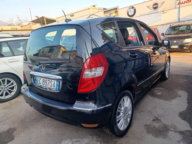Mercedes-benz A 180 CDI Elegance ANNO 2011 - Foto 4