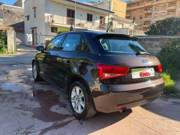AUDI A1 1.6 TDI 105CV AMBITION 2015 BI-XENON - Foto 8
