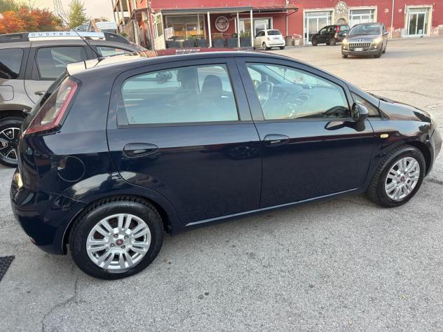 Fiat Punto 1.3 MJT II 75 CV 5 porte Lounge - Foto 2