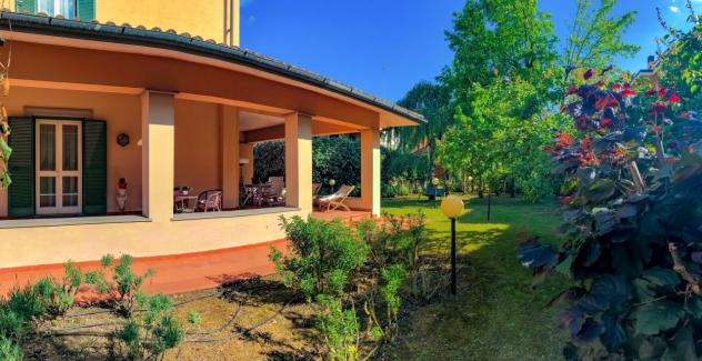 Villa in vendita a Montecatini-Terme