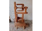 Antico arcolaio in legno per filatura