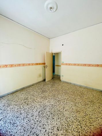 TORRIONE AMPIO E LUMINOSO 4 VANI CON TERRAZZO - Foto 10