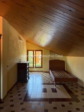 Appartamento con mansarda, garage e giardino esclusivo. - Foto 16