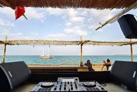 DJ PER GESTIONE FESTE E EVENTI MUSICALI AL MARE DELLA TOSCANA IN RESORT