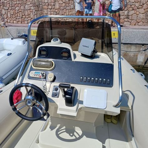 GOMMONE STINGHER 22 CON MOTORE SELVA 200 - Foto 4