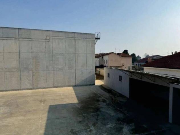 Immobile in asta di 213 m² con più di 5 locali e box auto doppio in vendita a Cornate d'Adda - Foto 4