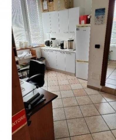 Immobile in asta di 445 m² con più di 5 locali e box auto in vendita a Gavirate - Foto 4