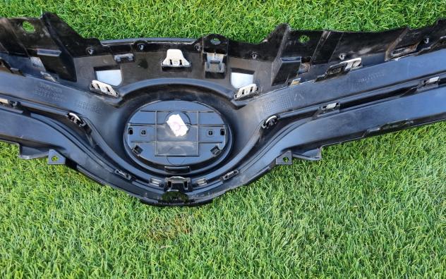MASCHERINA ANTERIORE TOYOTA Yaris Serie 53101-0D650 (1416) - Foto 9