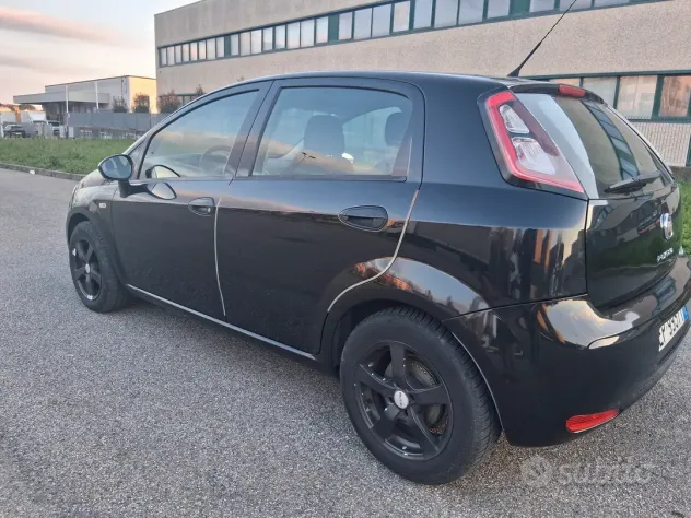 Fiat Punto 1.3 MJT II S&S 85 CV 5 porte ECO Easy - Foto 4