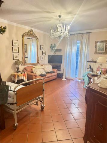 V000592 - NUDA PROPRIETÀ – Trilocale su tre livelli in centro città - Foto 9
