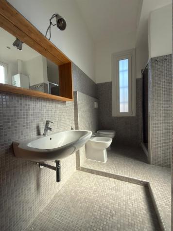 3 LOCALI RISTRUTTURATO, AL SECONDO E ULTIMO PIANO, CON AMPIO TERRAZZO - Foto 10