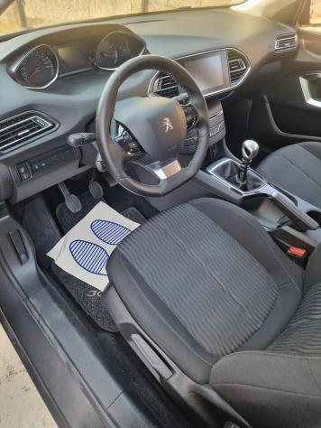 Peugeot 308 Turbo 130 S&S SW Allure distrb nuova!! - Foto 8