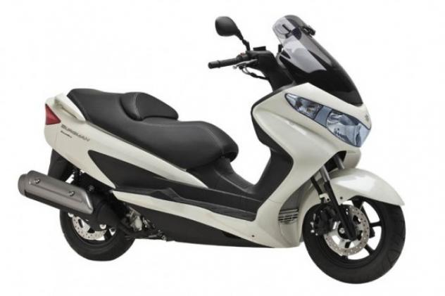 SUZUKI BURGMAN 200 CARENA COPERCHIO INFERIORE POSTERIORE * ALETTA ROTTA 2011 - Foto 6