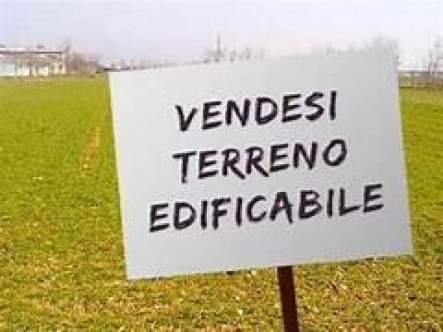 VICINANZE RIO SALSO VENDESI LOTTO DI TERRENO EDIFICABILE IN BELLA POSIZIONE