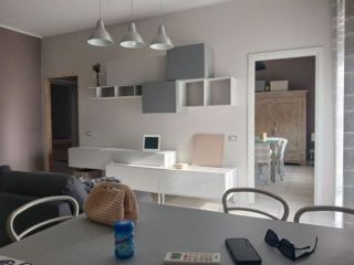 Trilocale arredato a 5min da M3 Zara