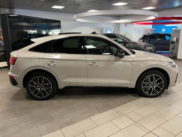 AUDI Q5 SportBack 40 2.0 ibrido/diesel 204cv. 4x4 S line rif. 23992243 - Foto 6