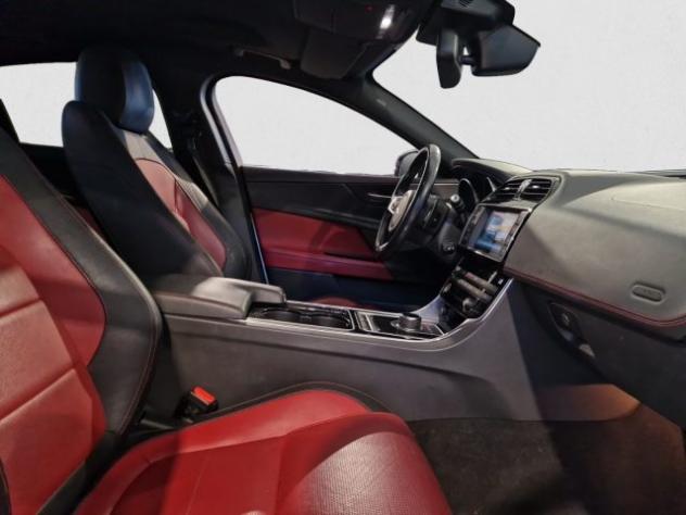 JAGUAR XE 2.0 D Turbo 180CV aut. R-Sport rif. 23349680 - Foto 10