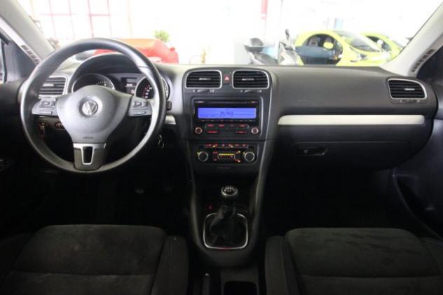 VOLKSWAGEN Golf Variant 1.6 TDI DPF Highline rif. 23926476 - Foto 10